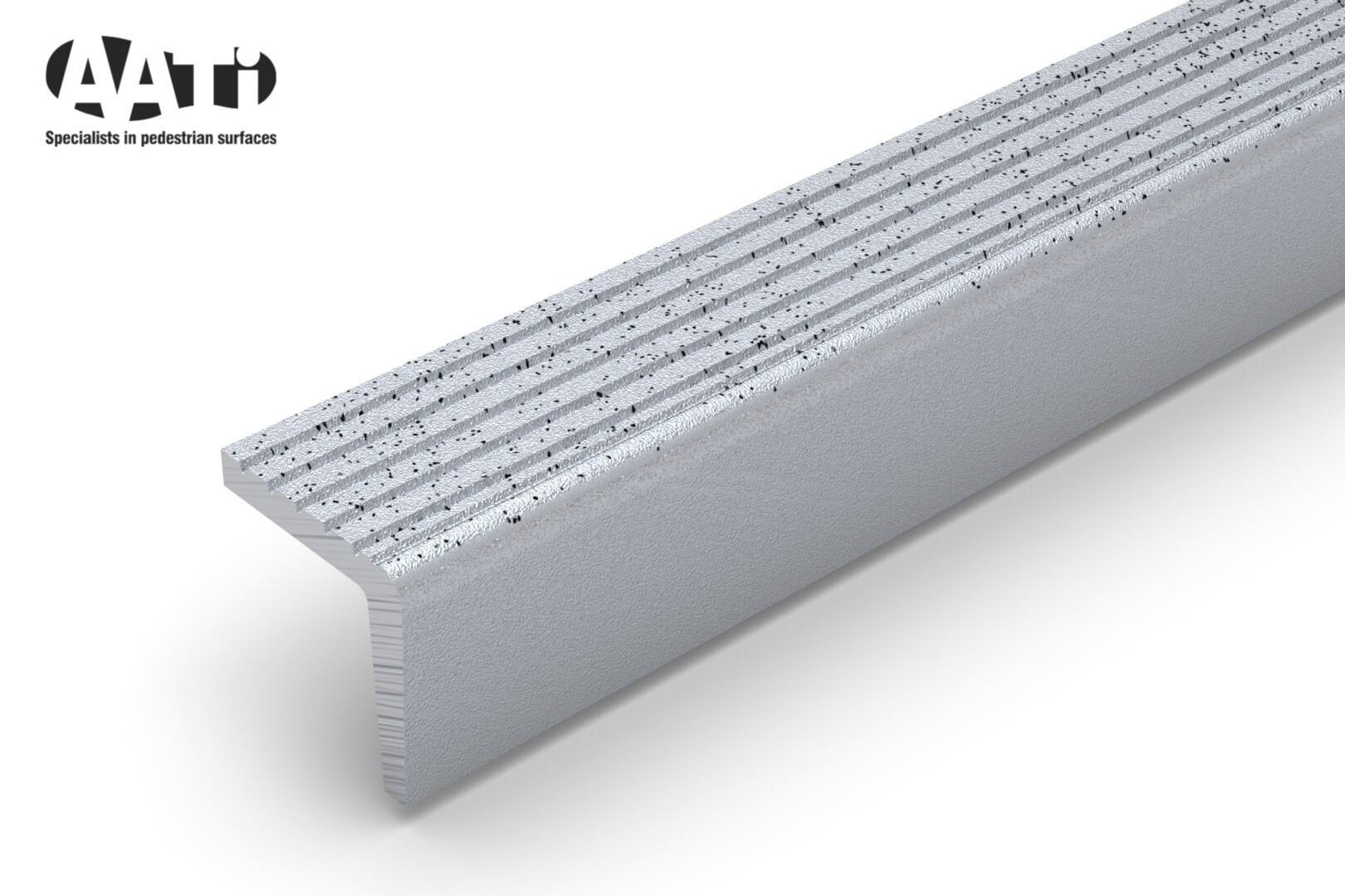 SN9/55PG3 HDLT™ cast-metal stair nosing